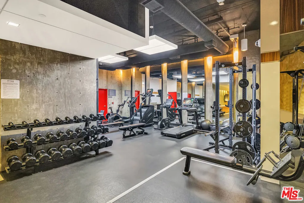 6735 Yucca Street 307, Los Angeles, California 90028 home-pic-29